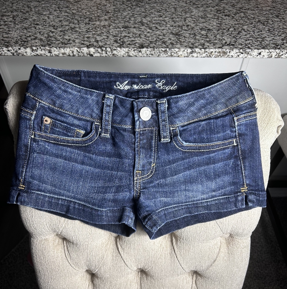 American Eagle Outfitters Women's Blue Denim Shorts